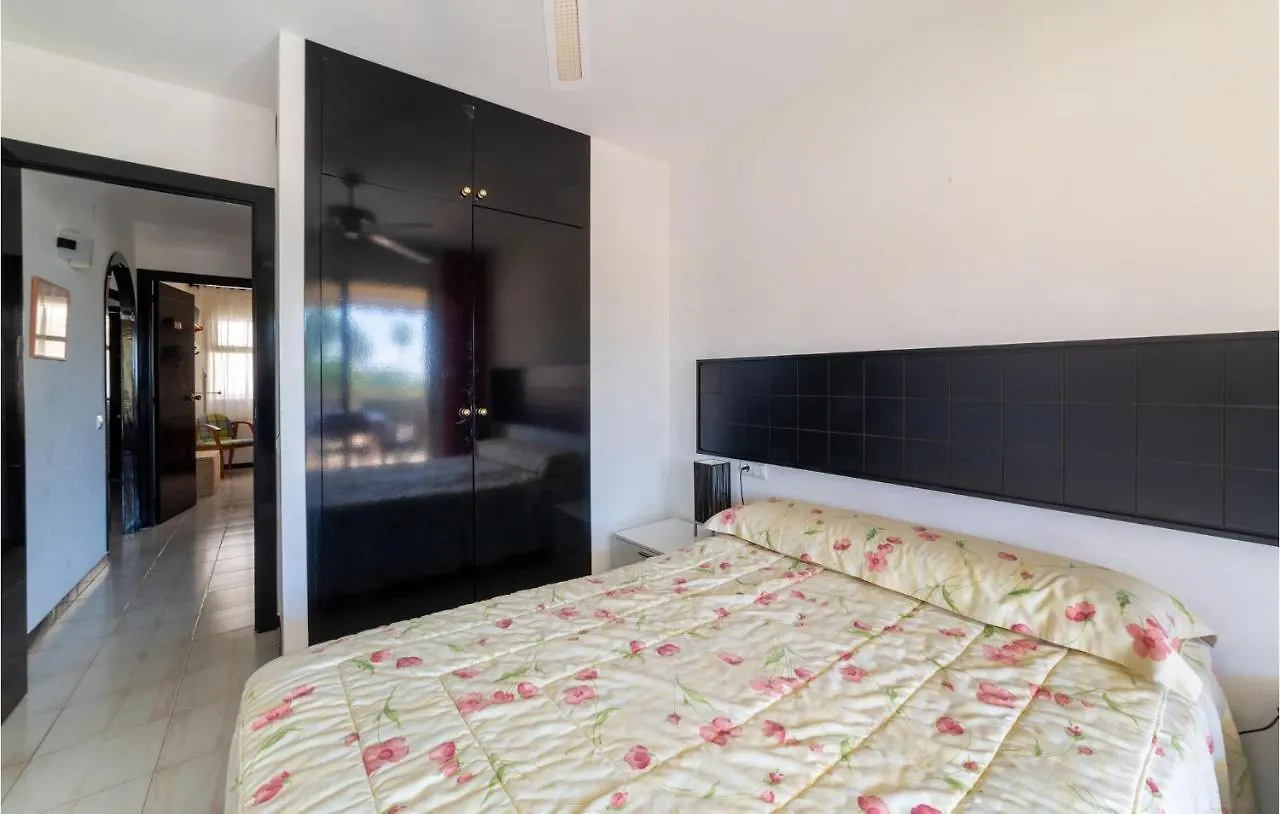 2 Bedroom Stunning Apartment In Miami Platja 미아미플라자